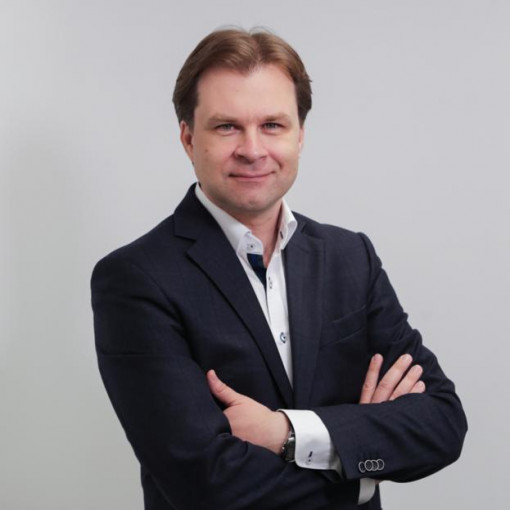 Михаил Петров