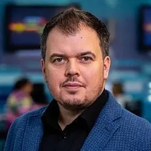 Артём Серов